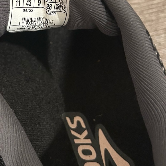 Brooks Ghost 14 Women's Black and Peach Color Way Athletic Shoes - Picture 5 of 5